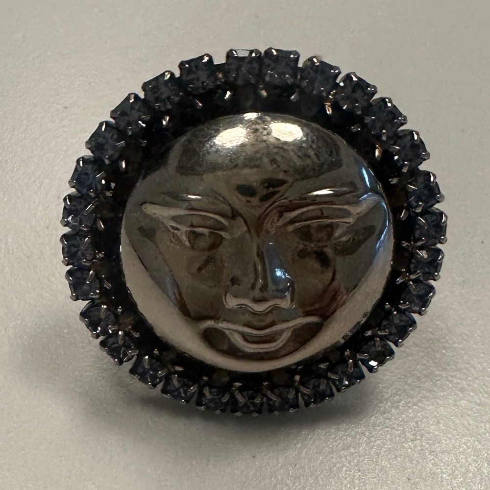 Danny Pollak - Silver Plated Amethyst & Violet Crystal Sun Face Statement Ring - Picture 8 of 16